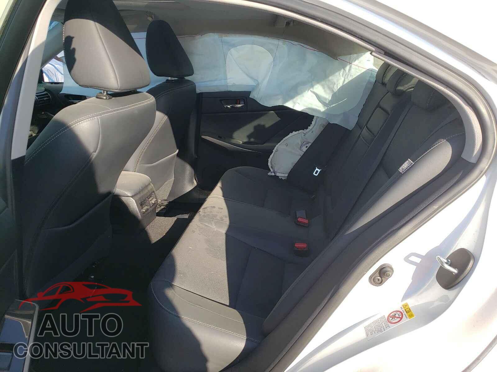 LEXUS IS 2016 - JTHBA1D26G5036813