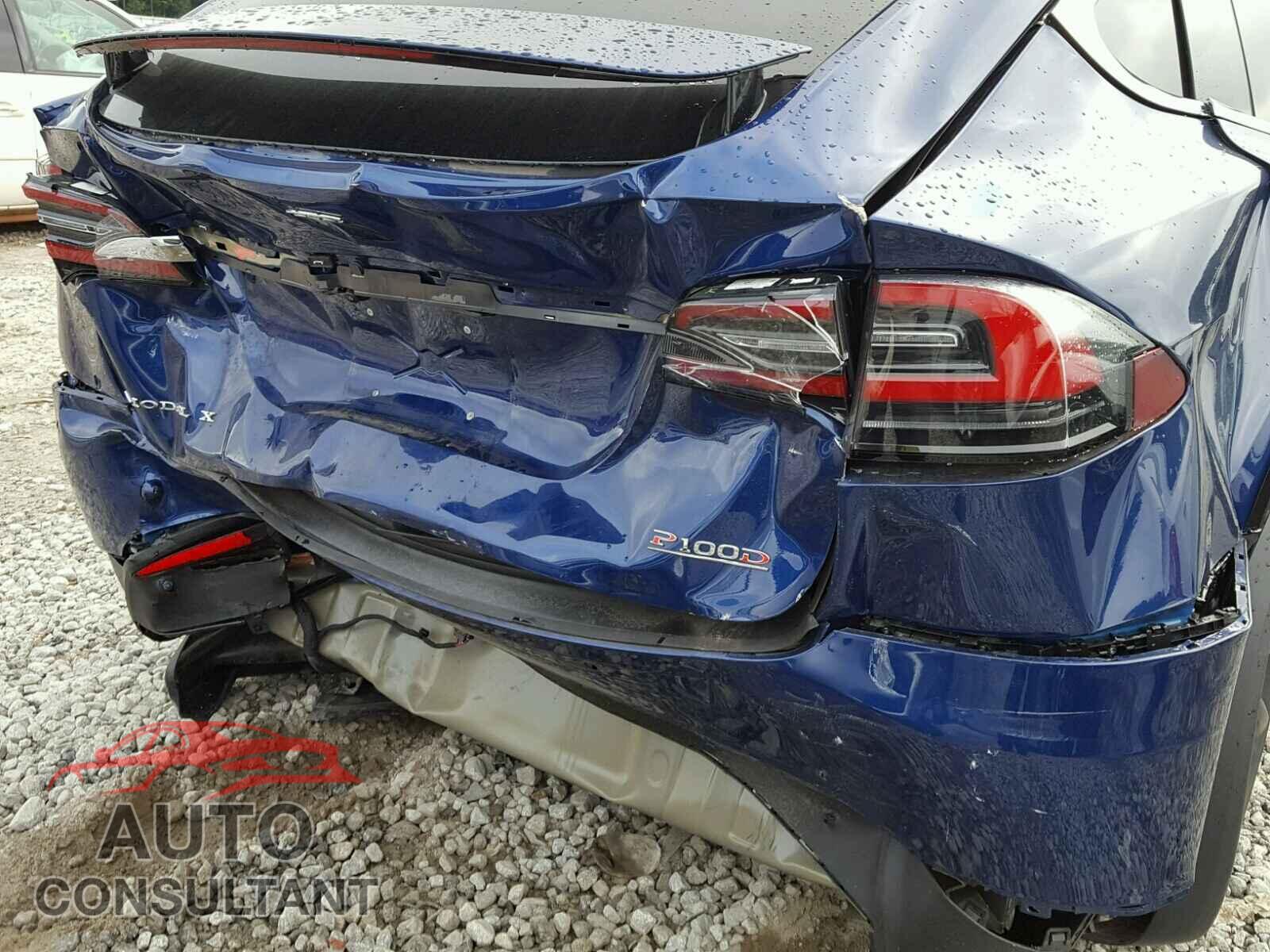 TESLA MODEL X 2017 - 5YJXCAE47HF061673
