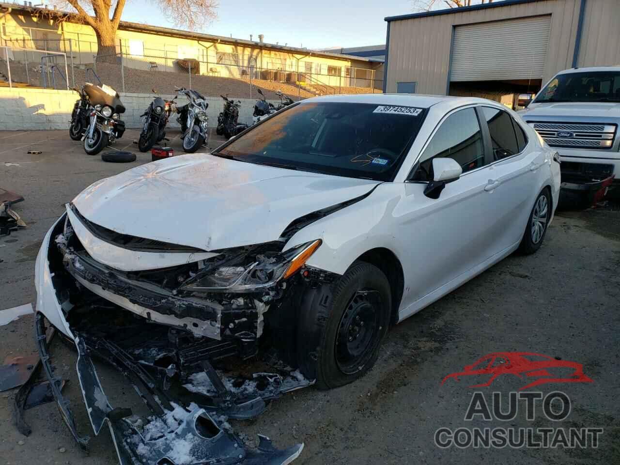 TOYOTA CAMRY 2022 - 4T1C31AK5NU574387