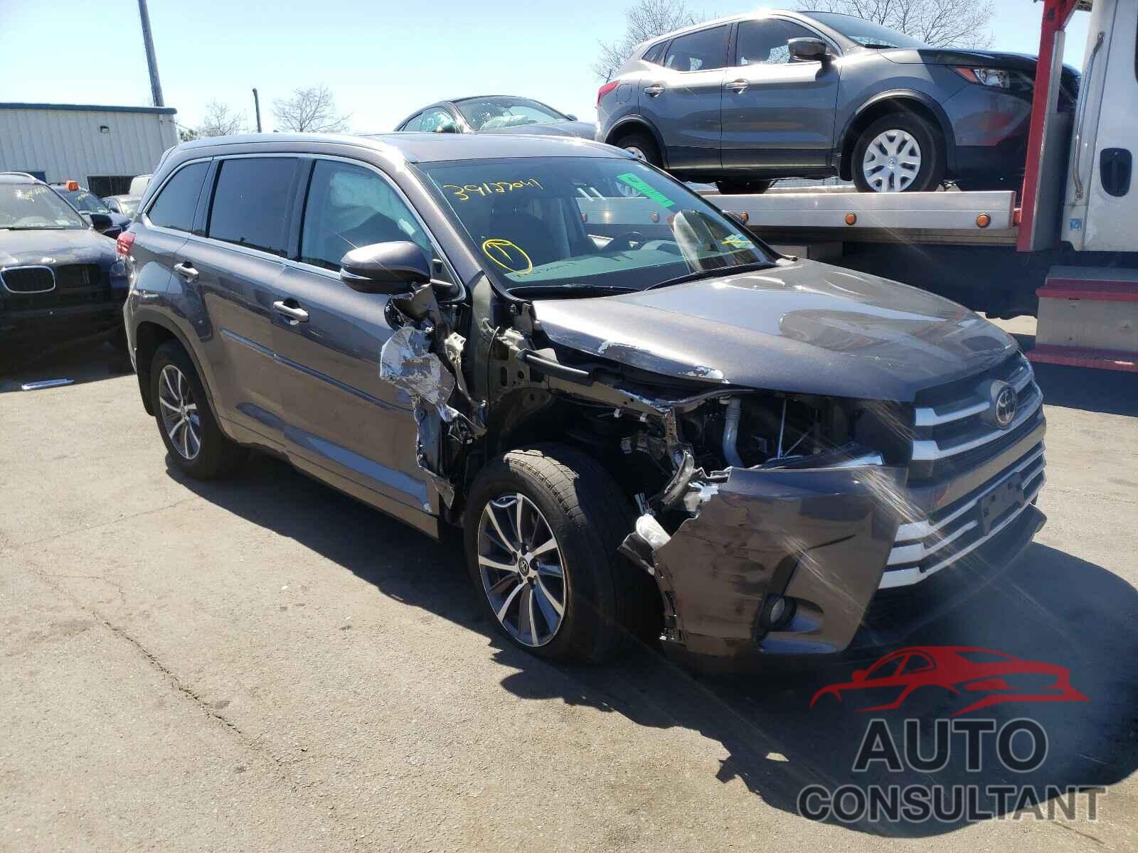 TOYOTA HIGHLANDER 2018 - 5TDJZRFHXJS820998