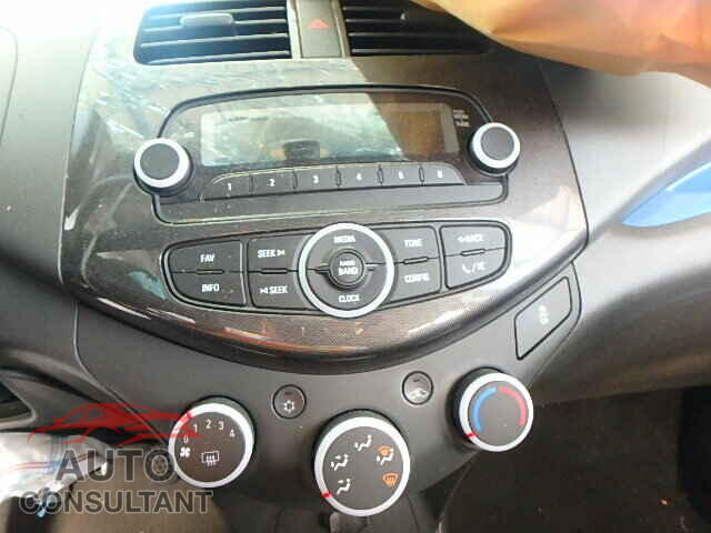 CHEVROLET SPARK 2015 - KL8CA6S96FC782930