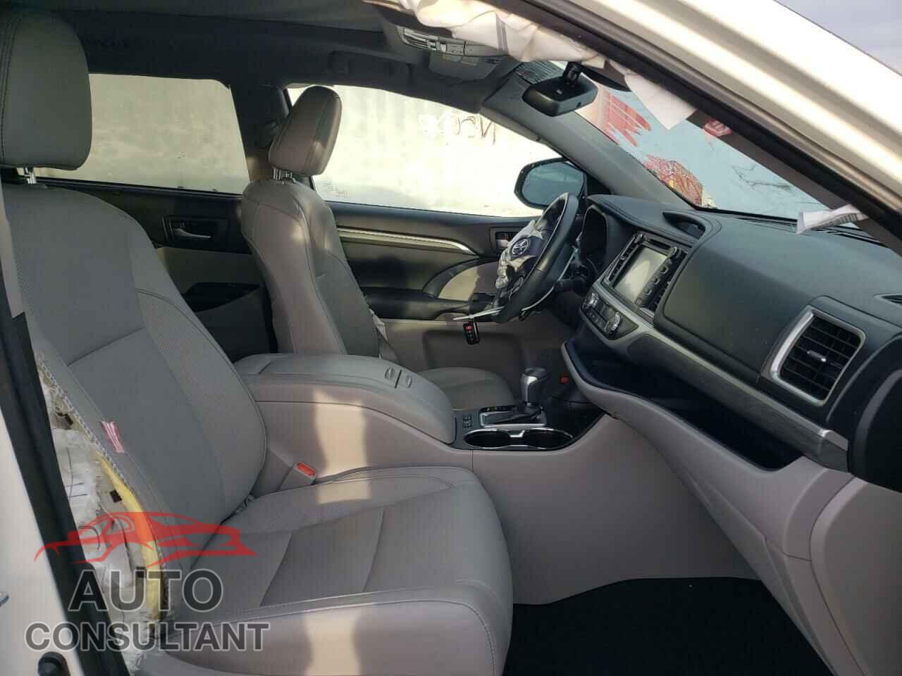 TOYOTA HIGHLANDER 2017 - 5TDDZRFH8HS367441