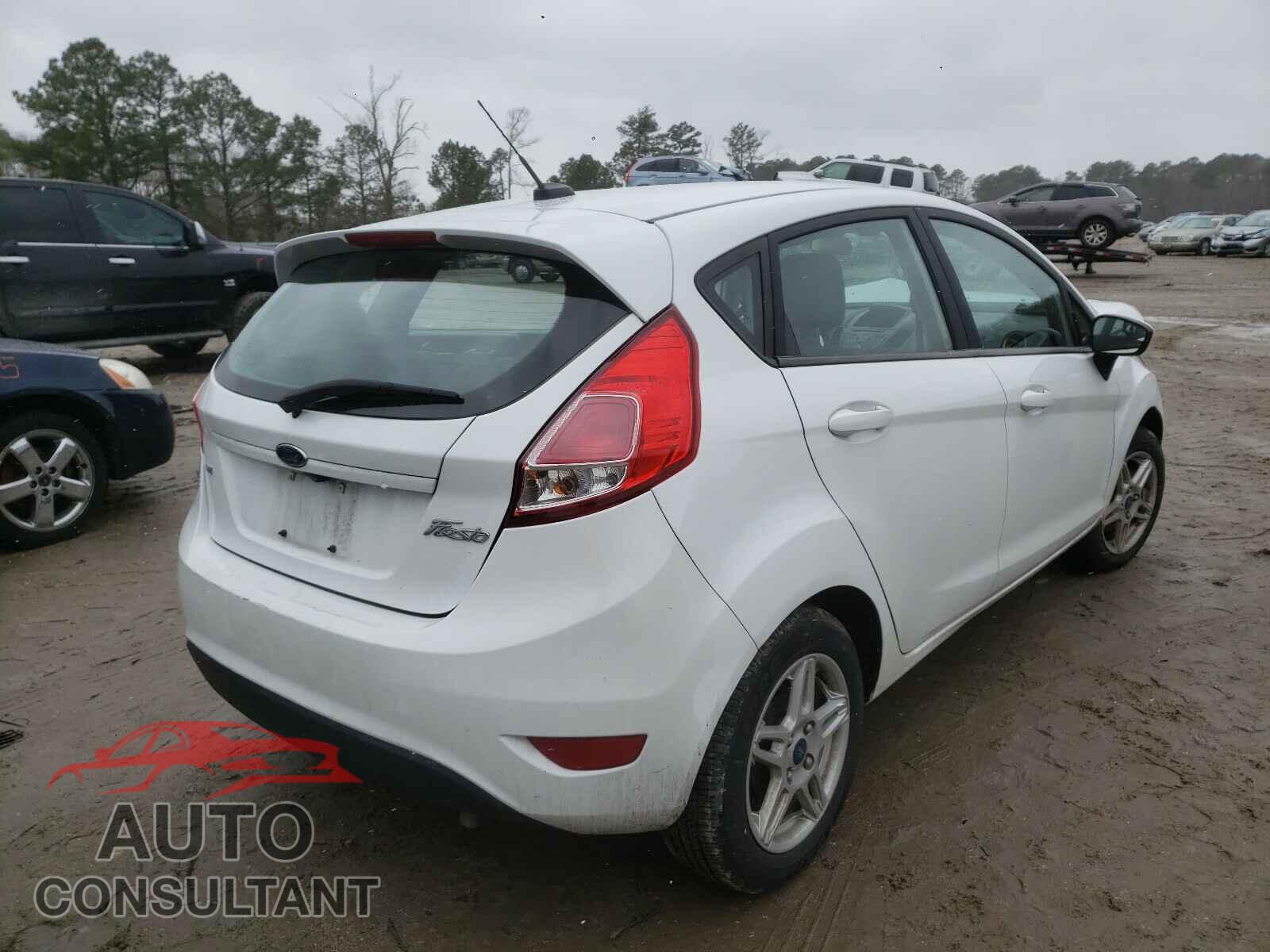 FORD FIESTA 2018 - 3FADP4EJ2JM145924