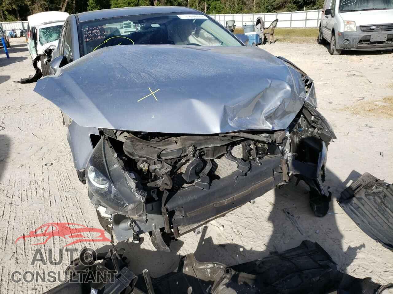 MAZDA 3 2017 - 4T1C31AK4MU566926