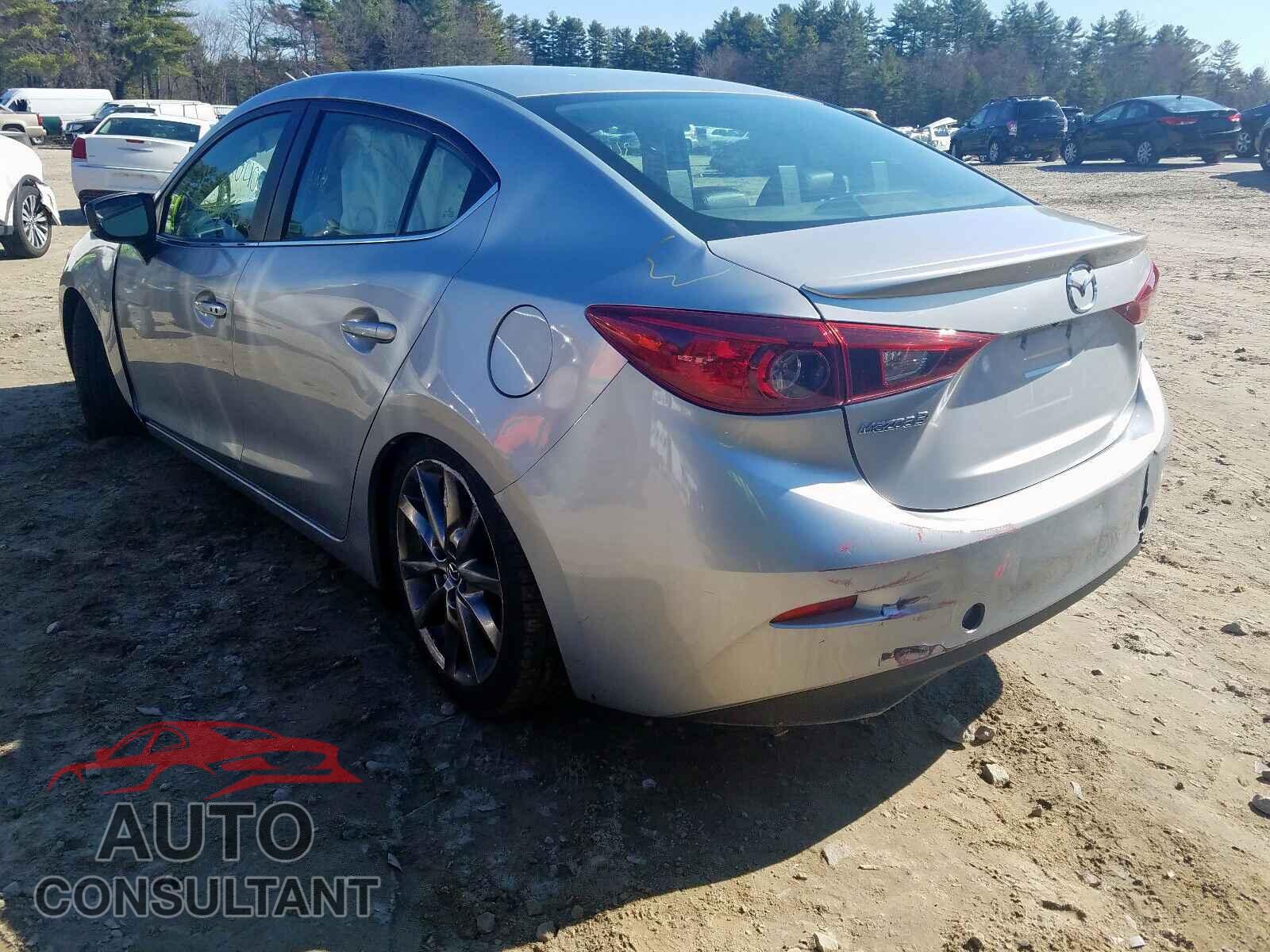 MAZDA 3 2018 - 2T1BURHE0HC790550