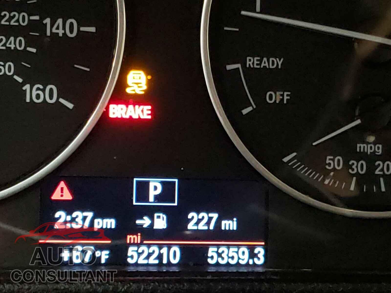 BMW 3 SERIES 2016 - WBA8E1G54GNU11651