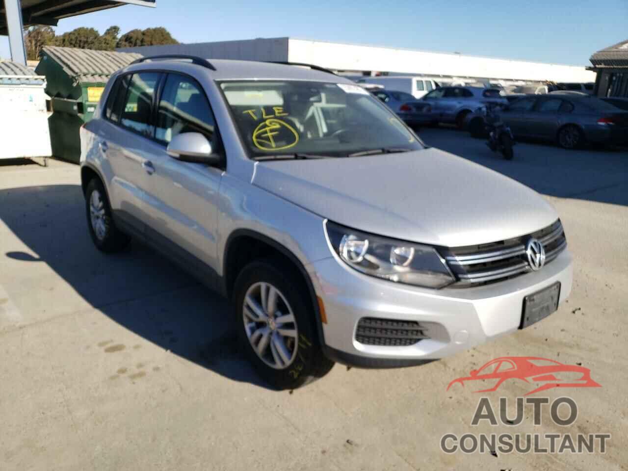 VOLKSWAGEN TIGUAN 2017 - WVGAV7AX0HK028242