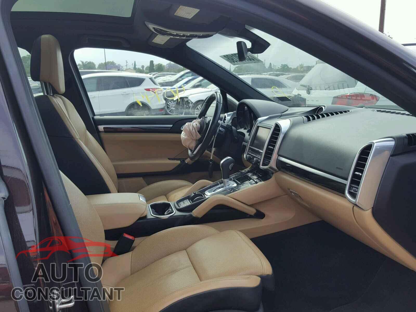 PORSCHE CAYENNE 2016 - WP1AA2A2XGKA36420