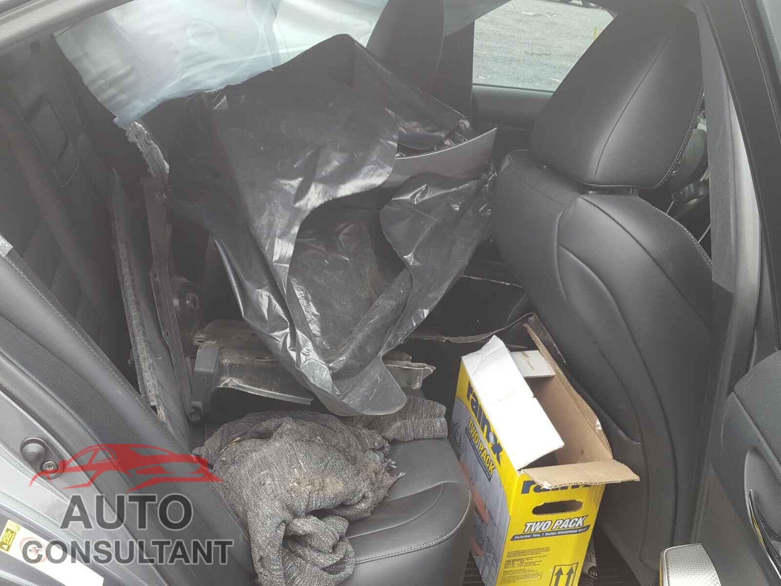 LEXUS IS 2016 - JTHCE1D26G5012004