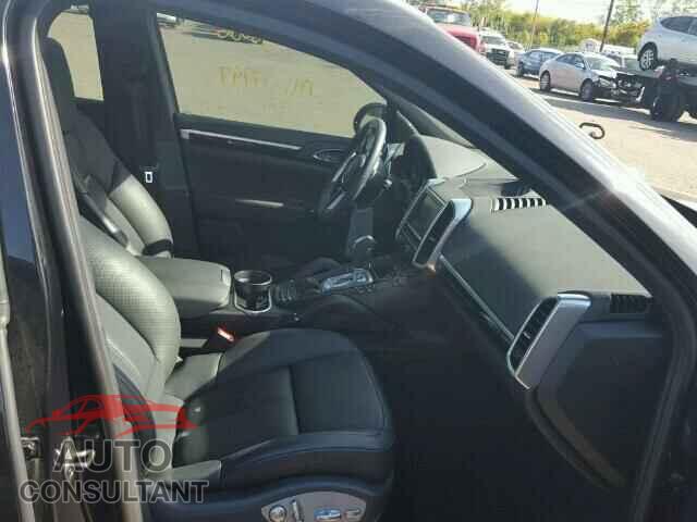 PORSCHE CAYENNE 2015 - WP1AF2A20FLA44567