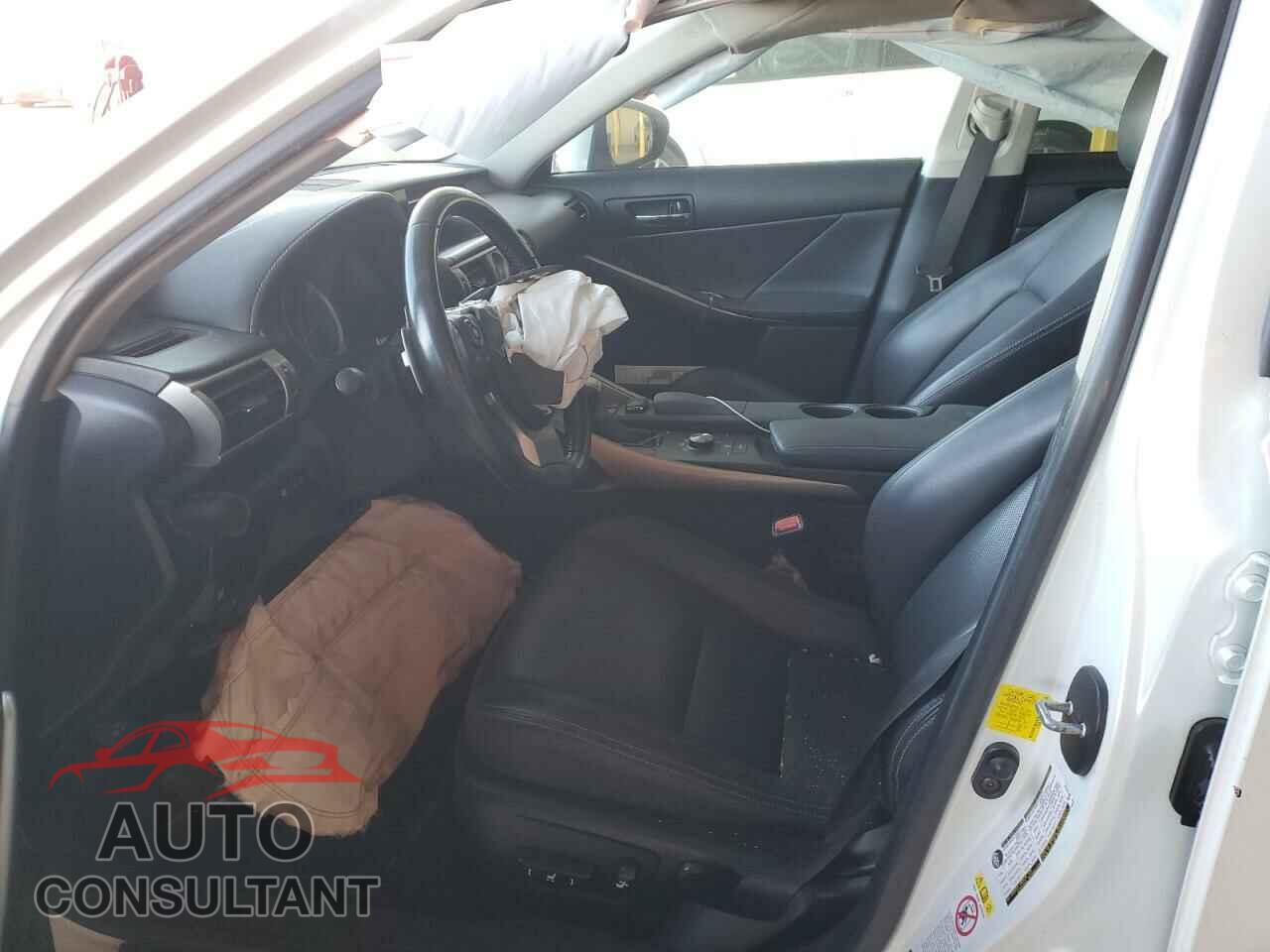 LEXUS IS 2016 - JTHBA1D20G5037486