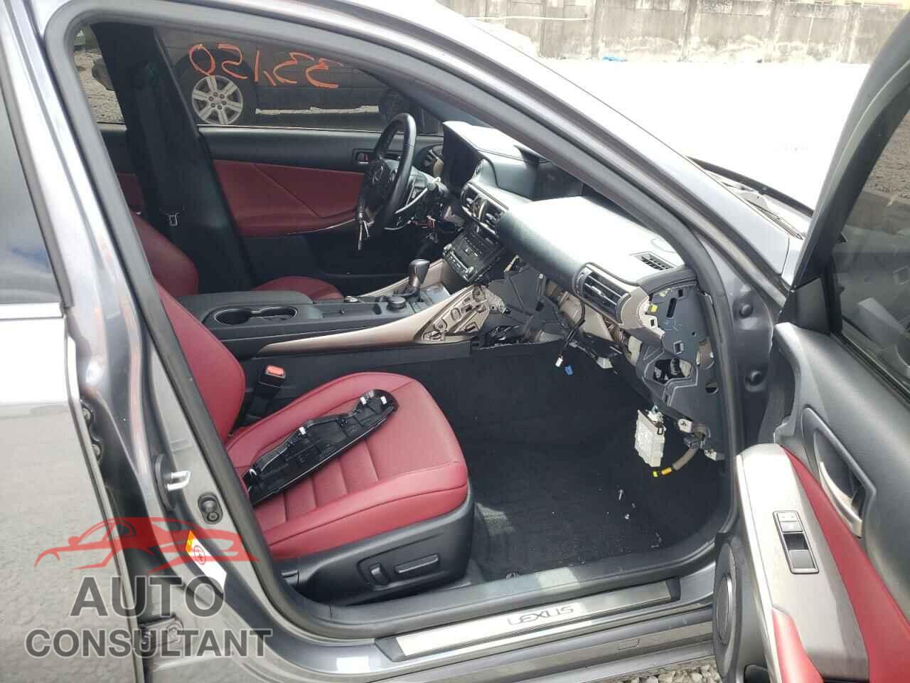 LEXUS IS 2017 - JTHBA1D28H5048608