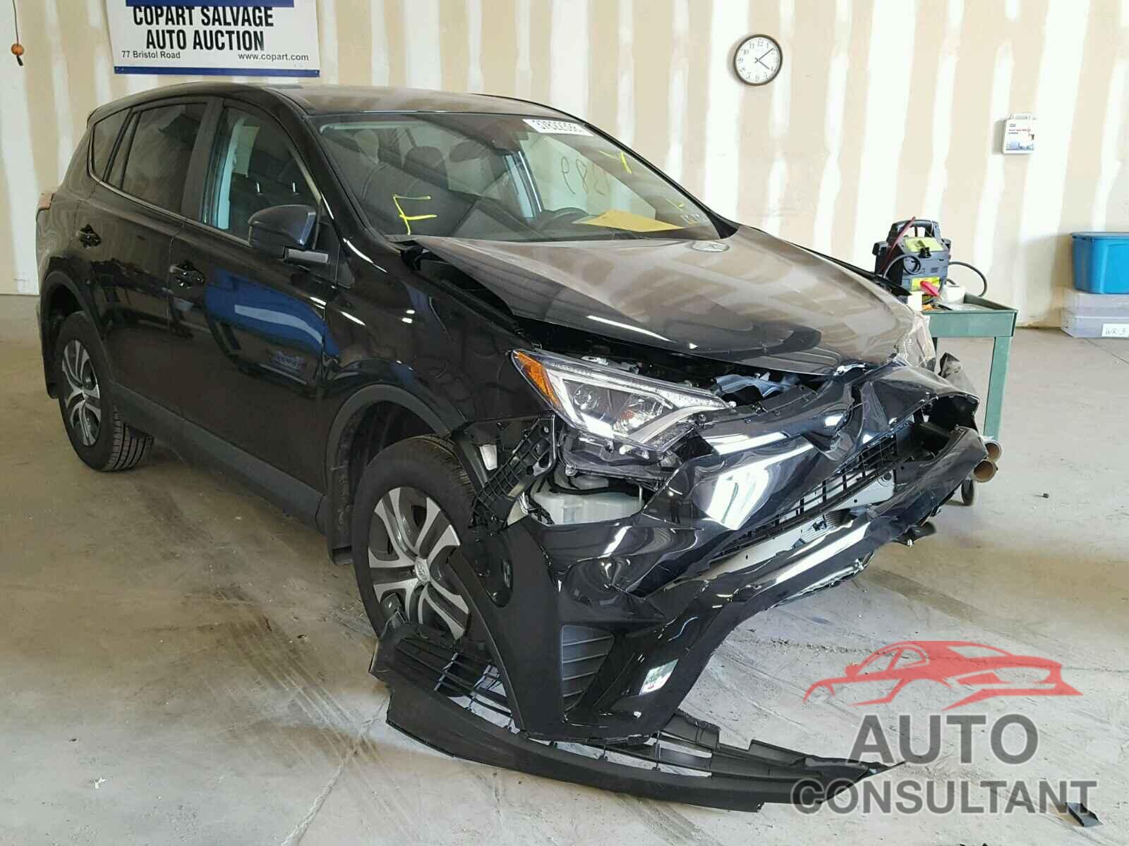 TOYOTA RAV4 LE 2018 - 2T3BFREV6JW774301
