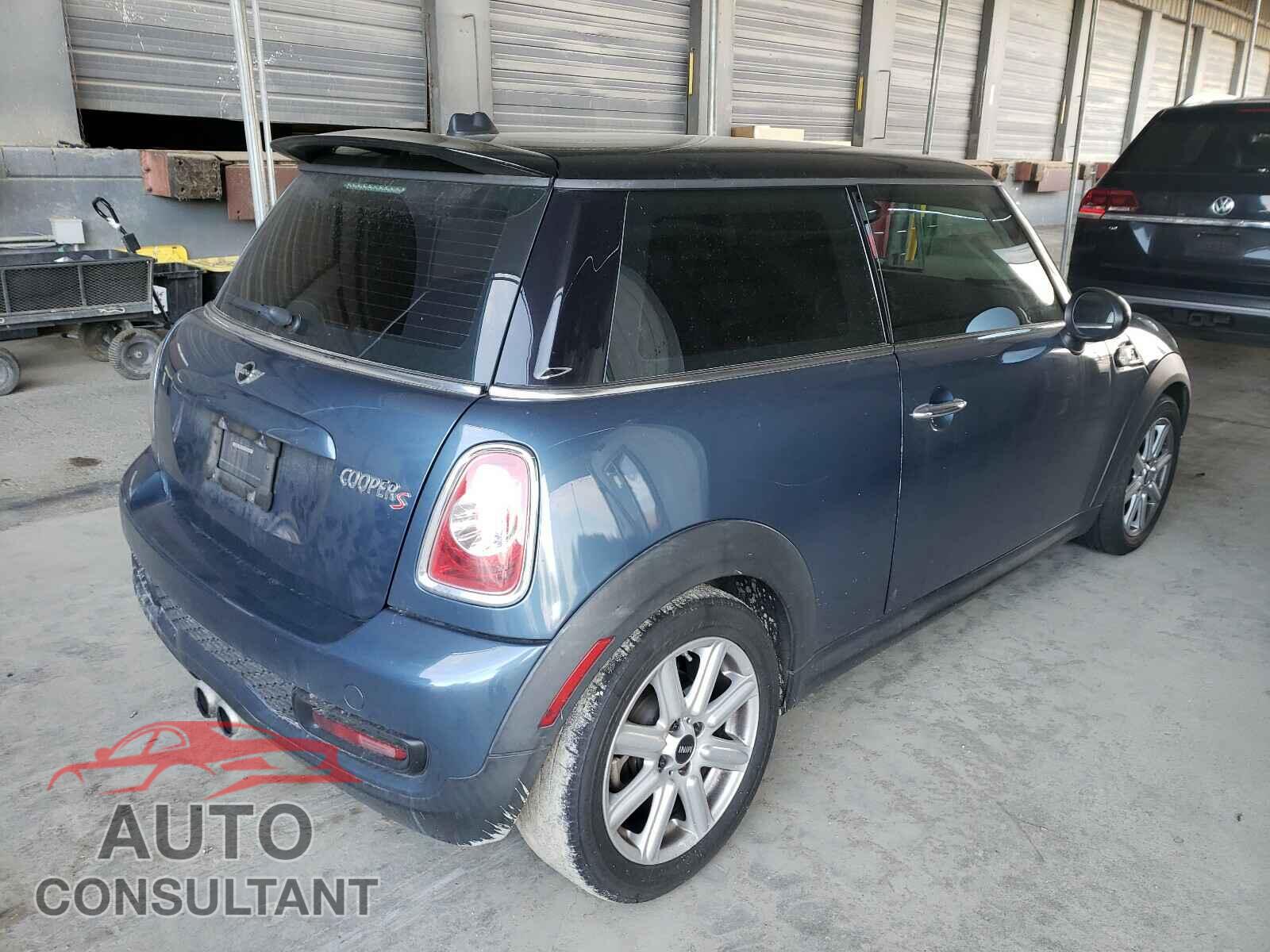 MINI COOPER 2011 - WMWSV3C53BTY13852