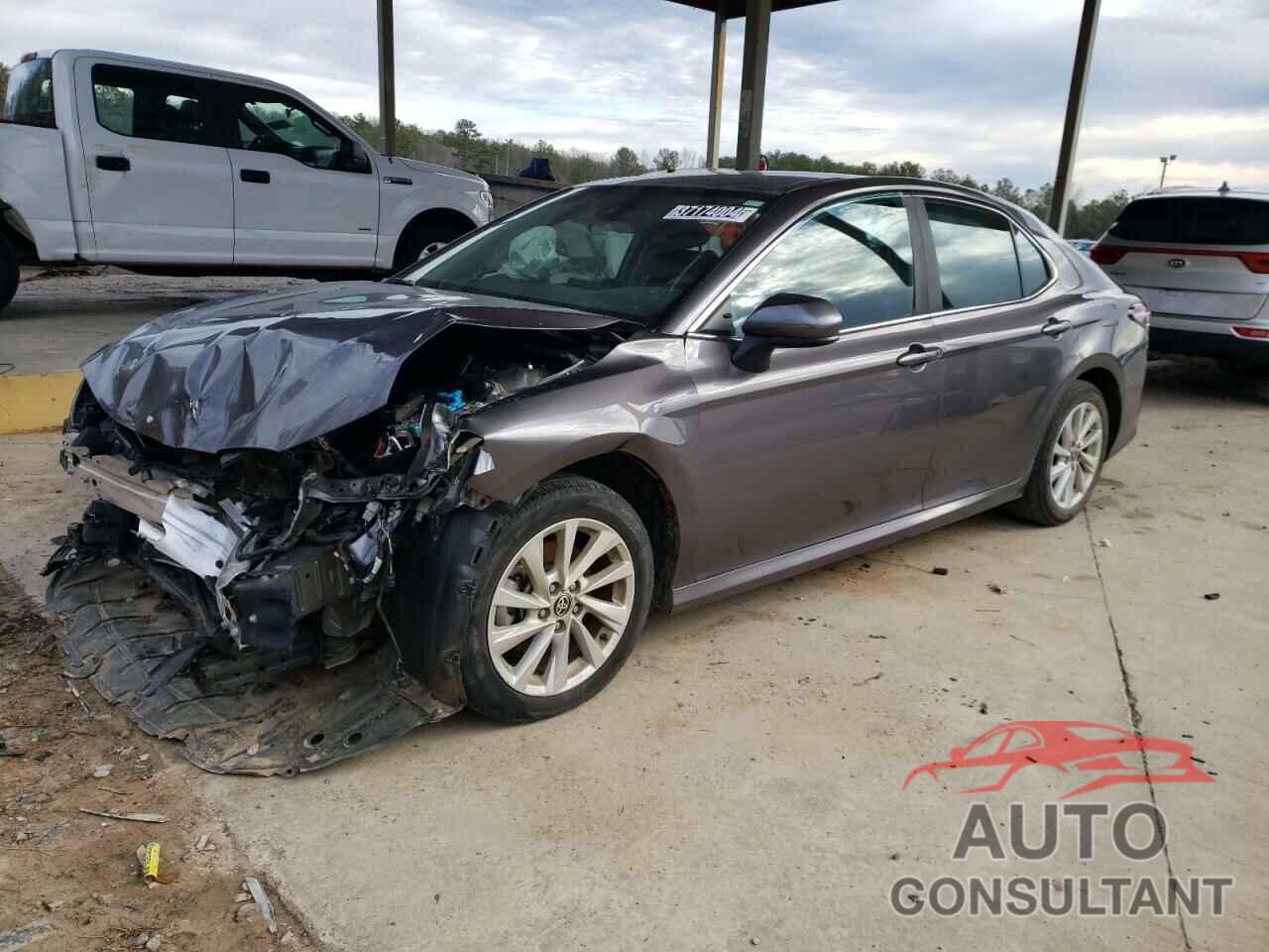 TOYOTA CAMRY 2022 - 4T1C11AK8NU630750