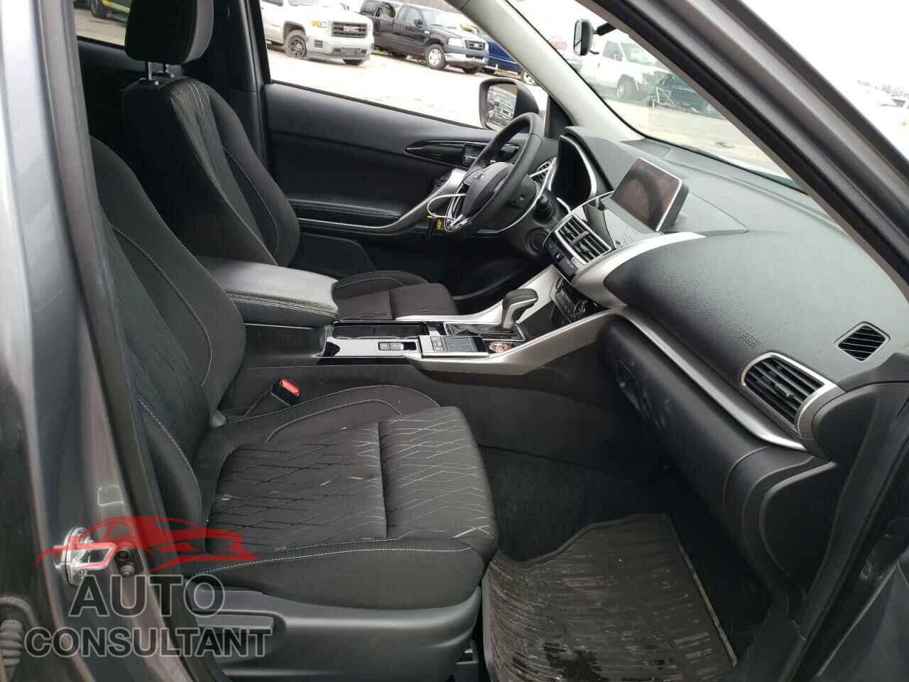 MITSUBISHI ECLIPSE 2018 - JA4AT5AA5JZ038220