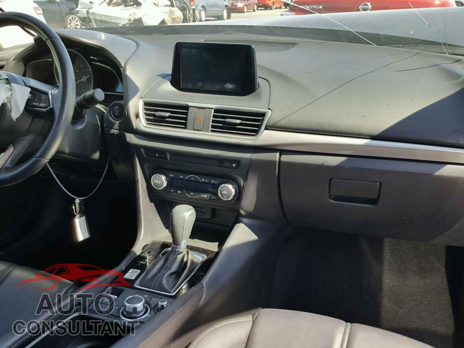 MAZDA 3 2017 - 3MZBN1V78HM151583