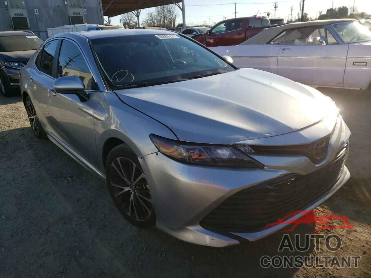 TOYOTA CAMRY 2018 - 4T1B11HKXJU078129