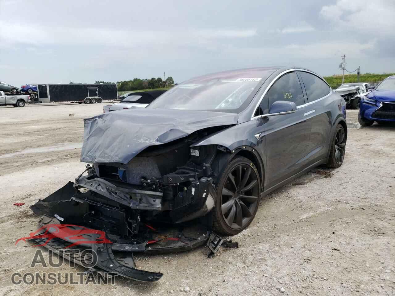 TESLA MODEL X 2018 - 5YJXCBE2XJF138031