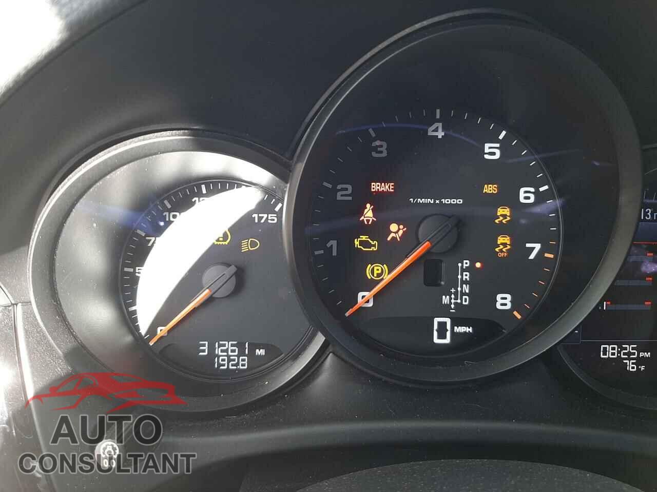 PORSCHE MACAN 2018 - WP1AA2A59JLB24614