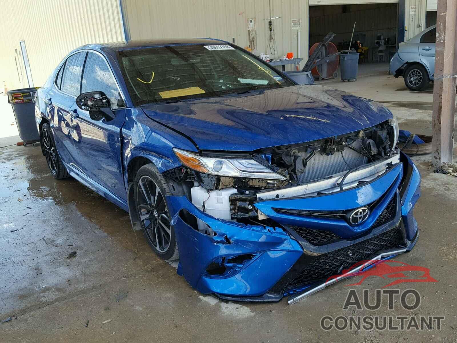 TOYOTA CAMRY 2018 - 4T1B61HK6JU066352