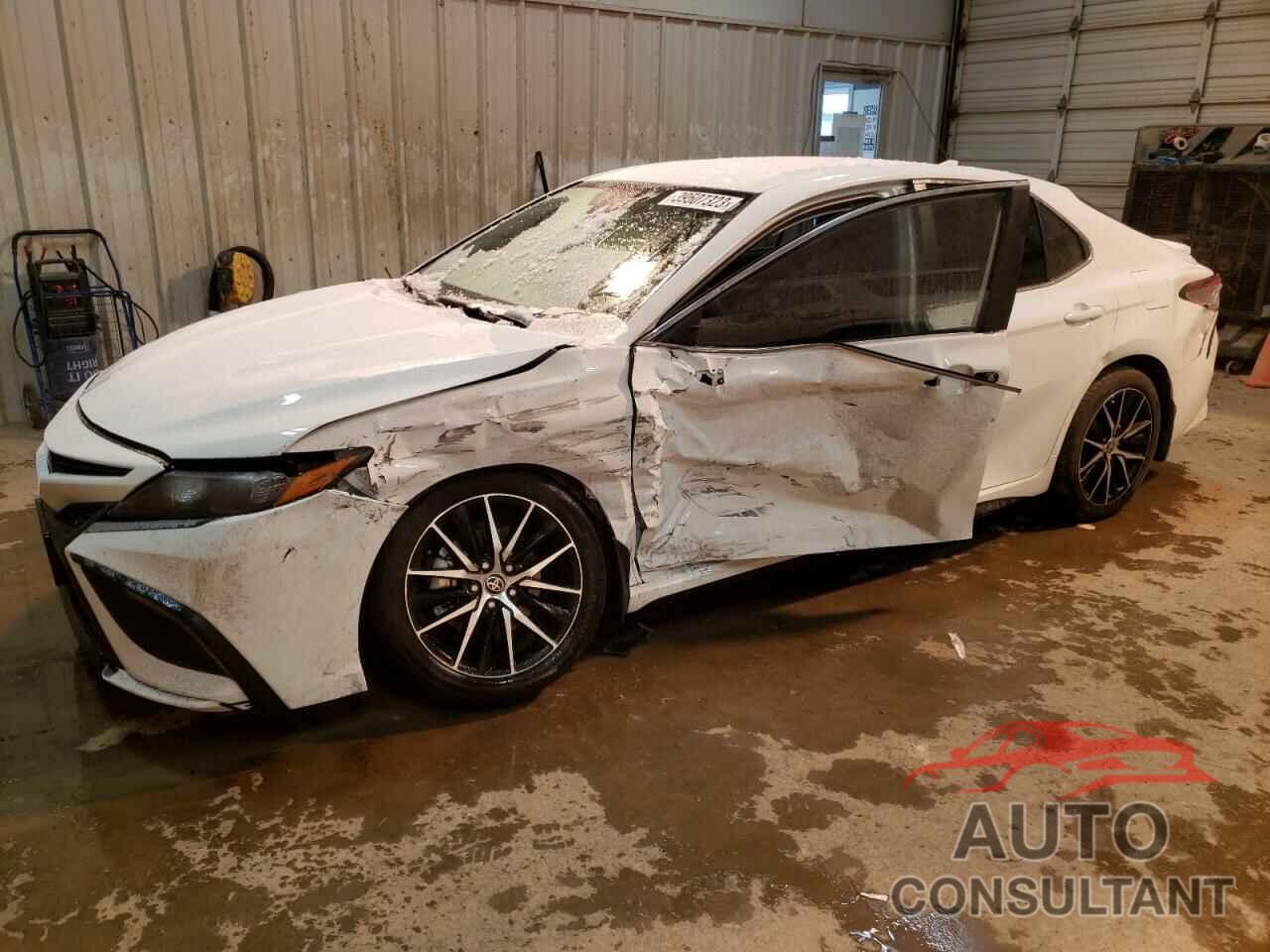 TOYOTA CAMRY 2023 - 4T1G11AK5PU731202