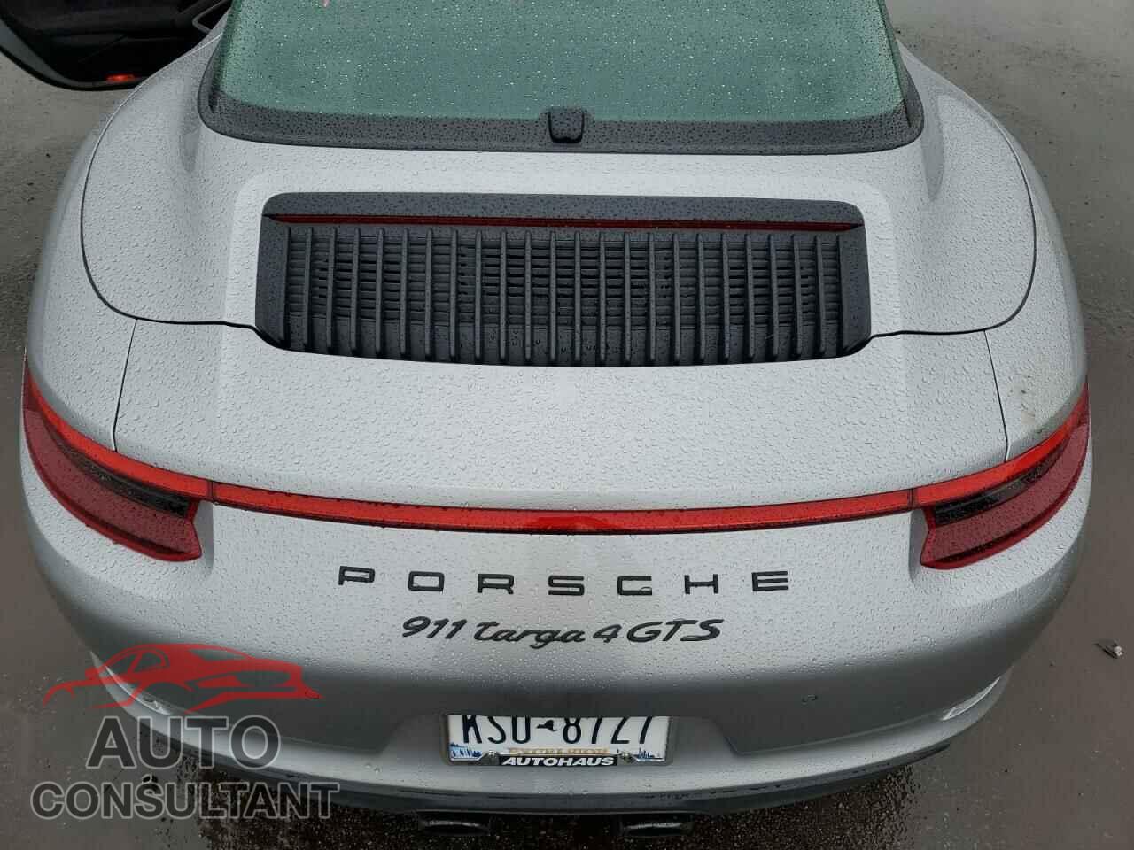 PORSCHE 911 2018 - WP0BB2A99JS135110