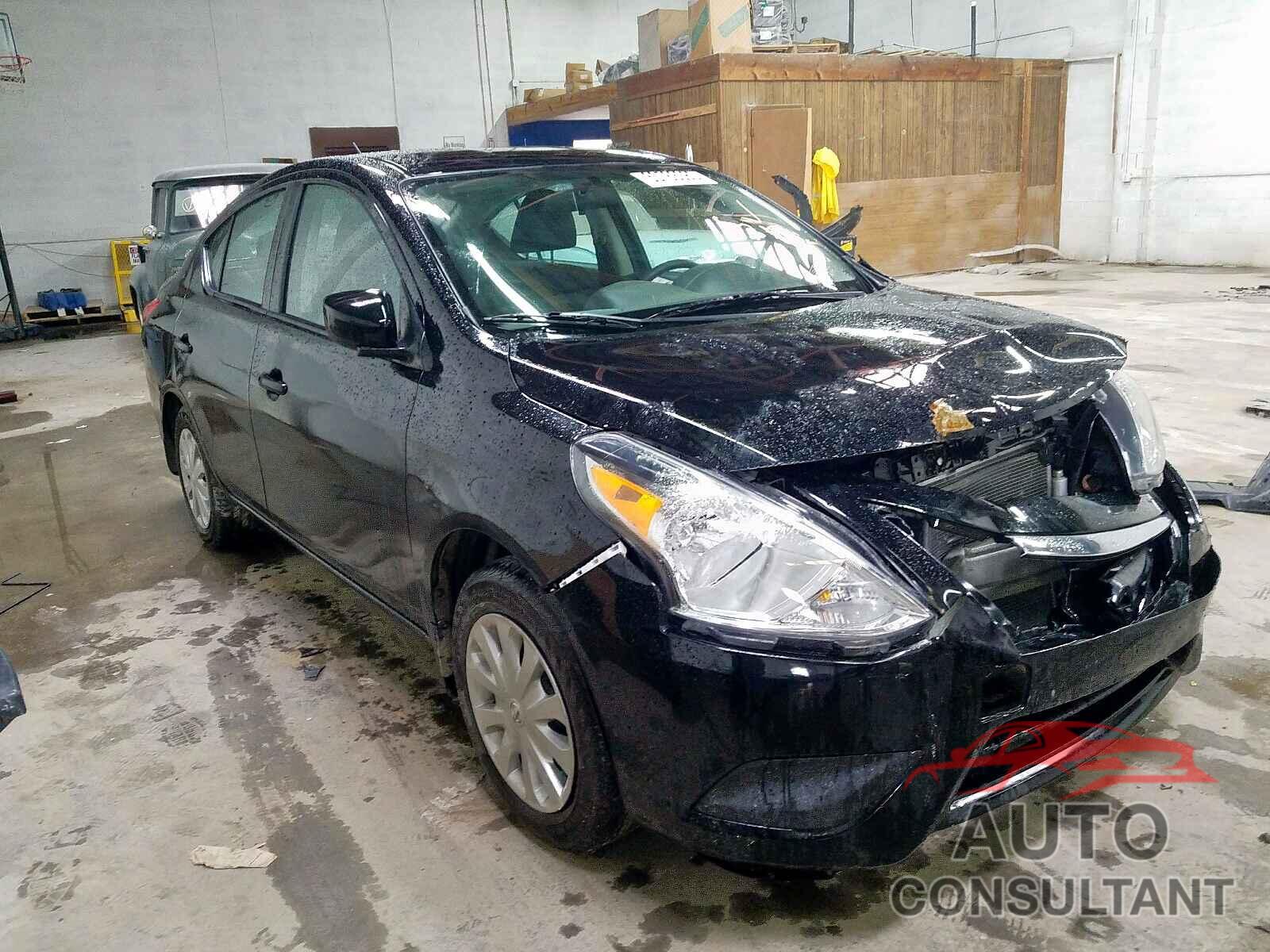 NISSAN VERSA 2019 - JTDKARFP7H3063654