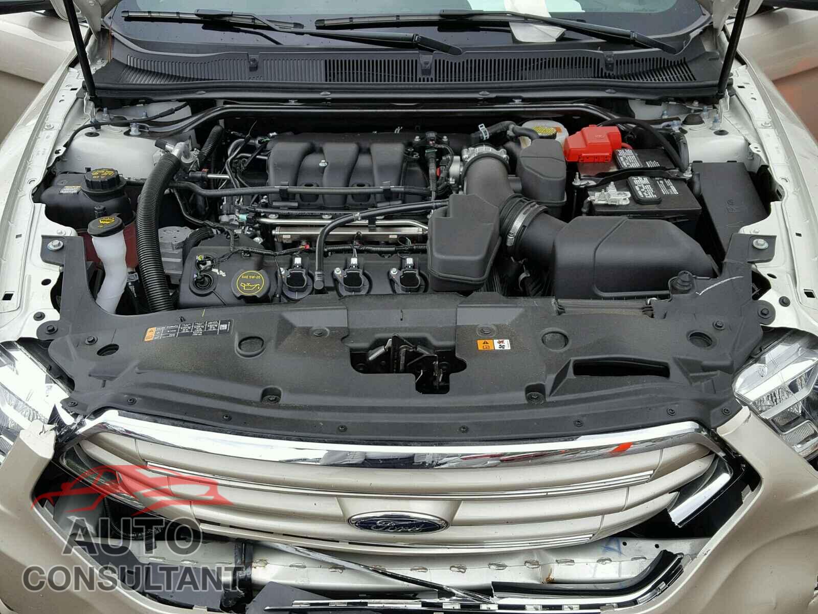 FORD TAURUS 2018 - 1FAHP2F87JG109383