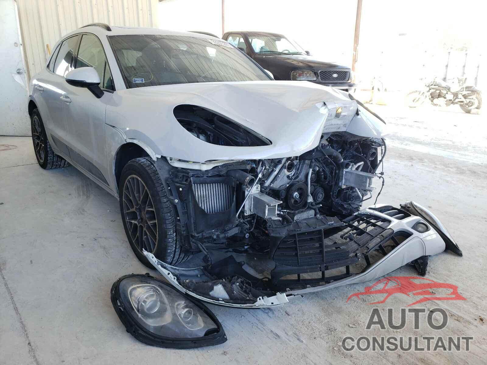 PORSCHE MACAN 2015 - JTNC4RBE2L3094685