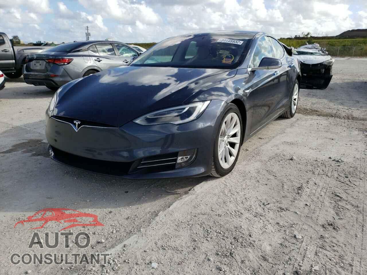 TESLA MODEL S 2017 - 5YJSA1E2XHF201195