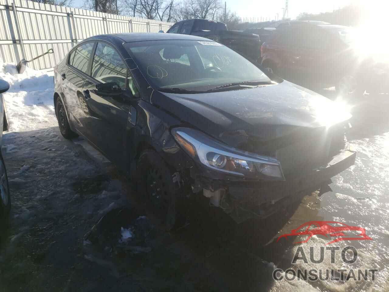 KIA FORTE 2018 - 3KPFK4A75JE184318