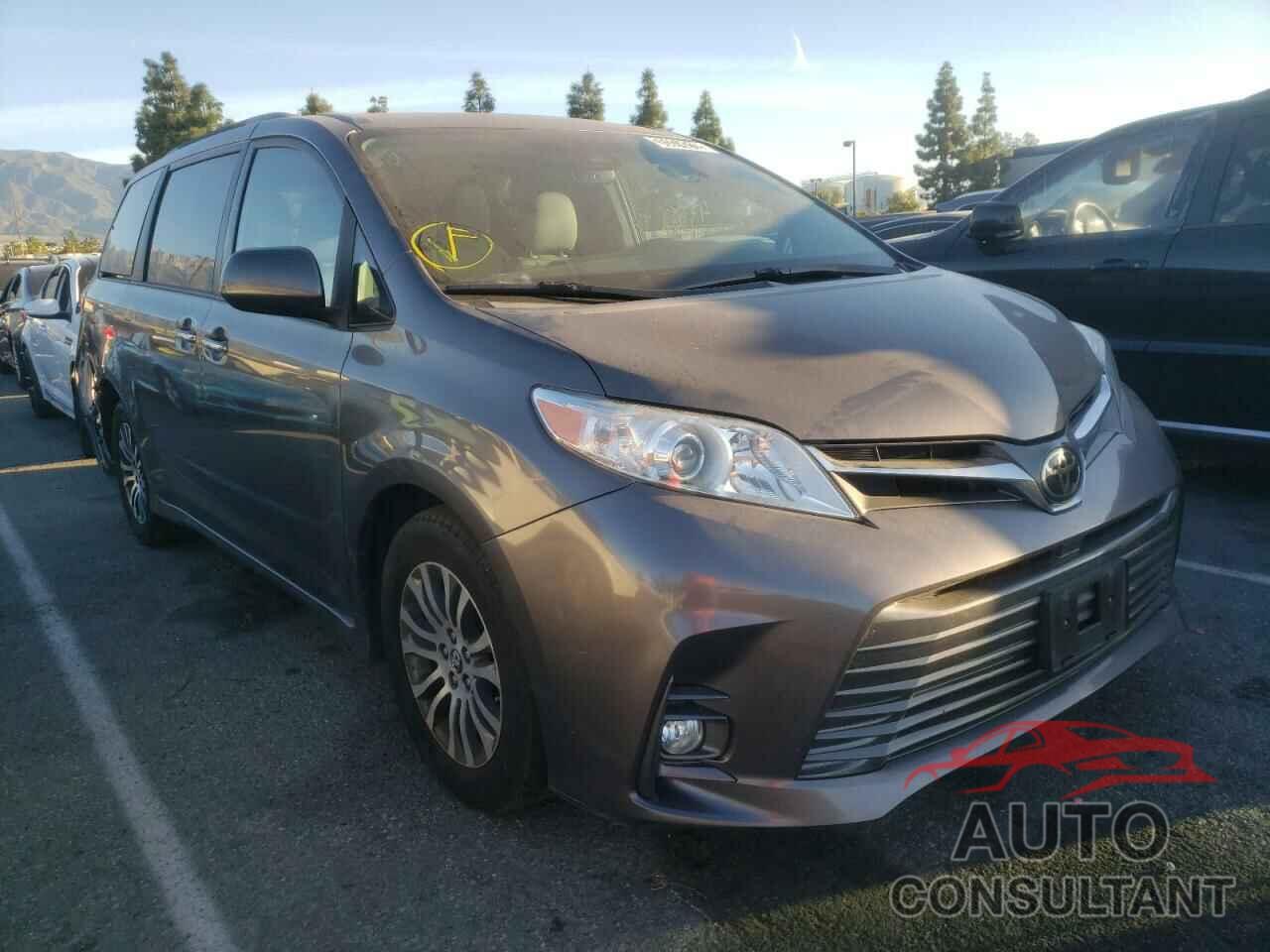 TOYOTA SIENNA 2018 - 5TDYZ3DCXJS911904