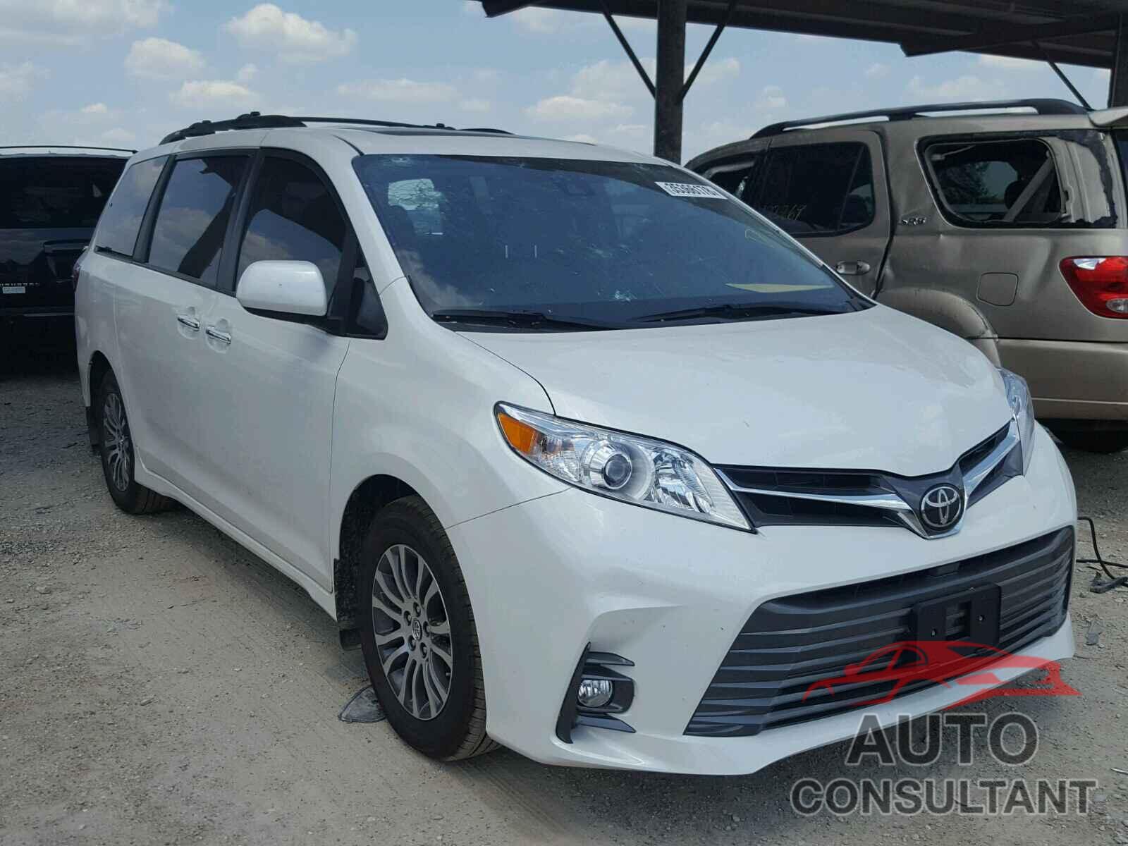 TOYOTA SIENNA 2018 - 5TDYZ3DC2JS921052