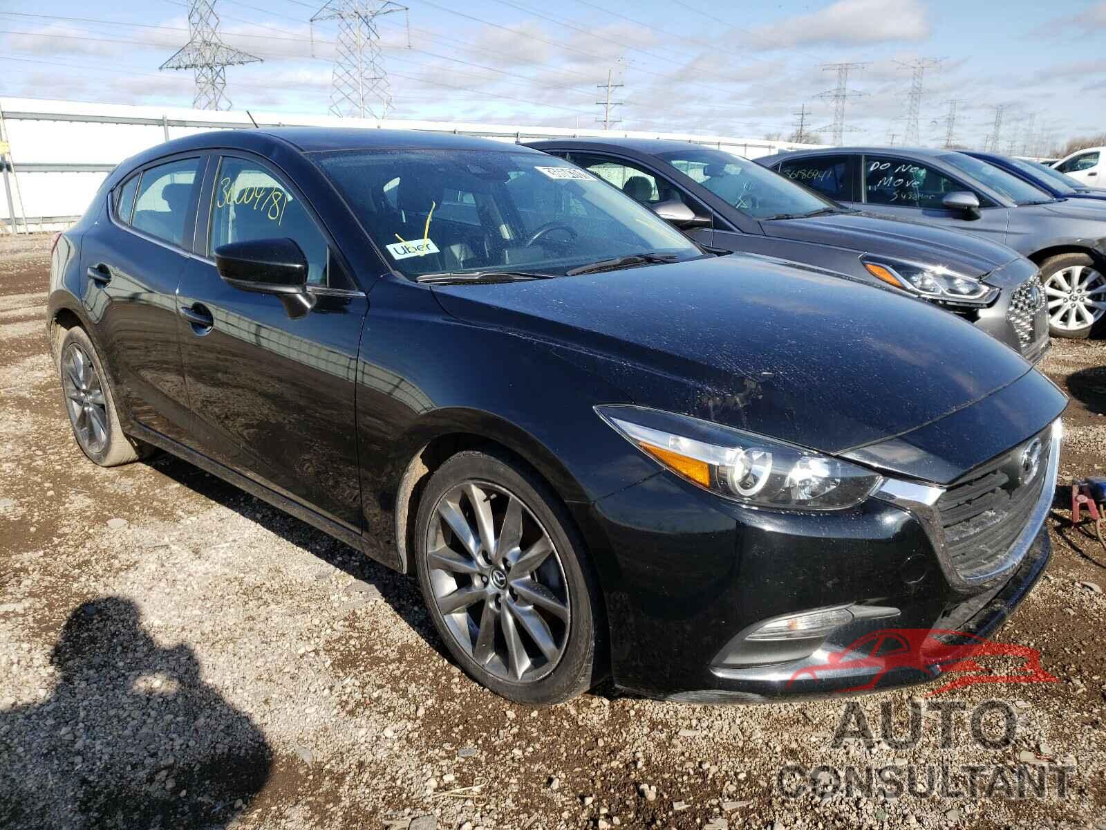 MAZDA 3 2018 - 3MZBN1L38JM182600