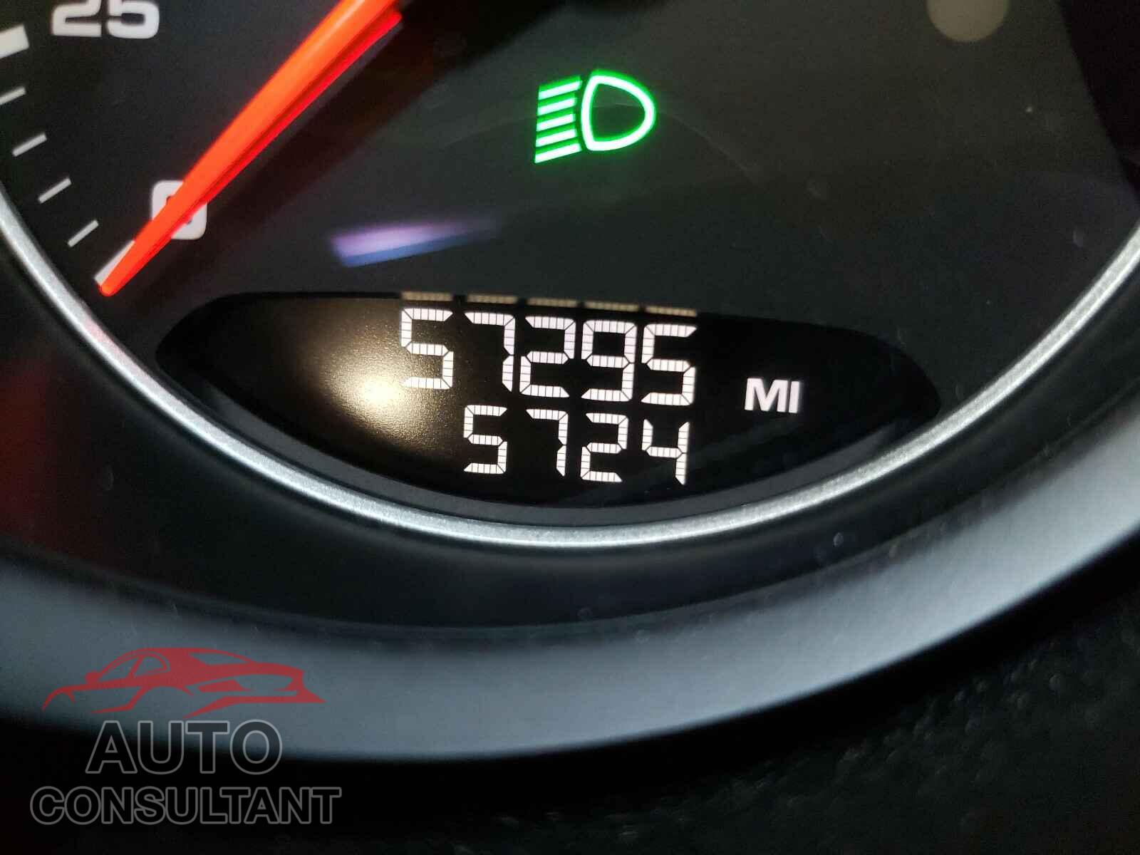 PORSCHE CAYENNE 2016 - WP1AA2A29GKA14571