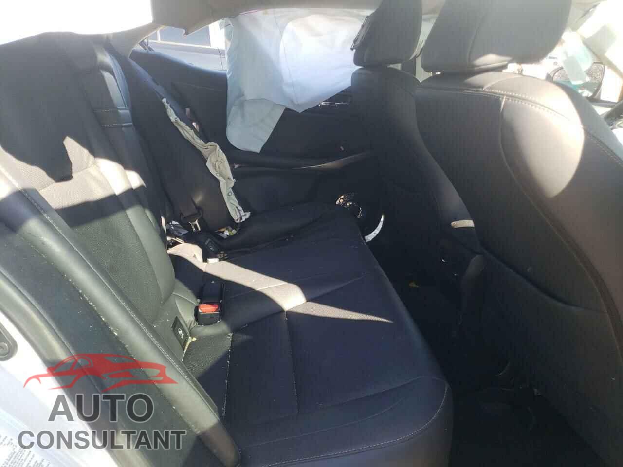 LEXUS IS 2016 - JTHBA1D26G5027061