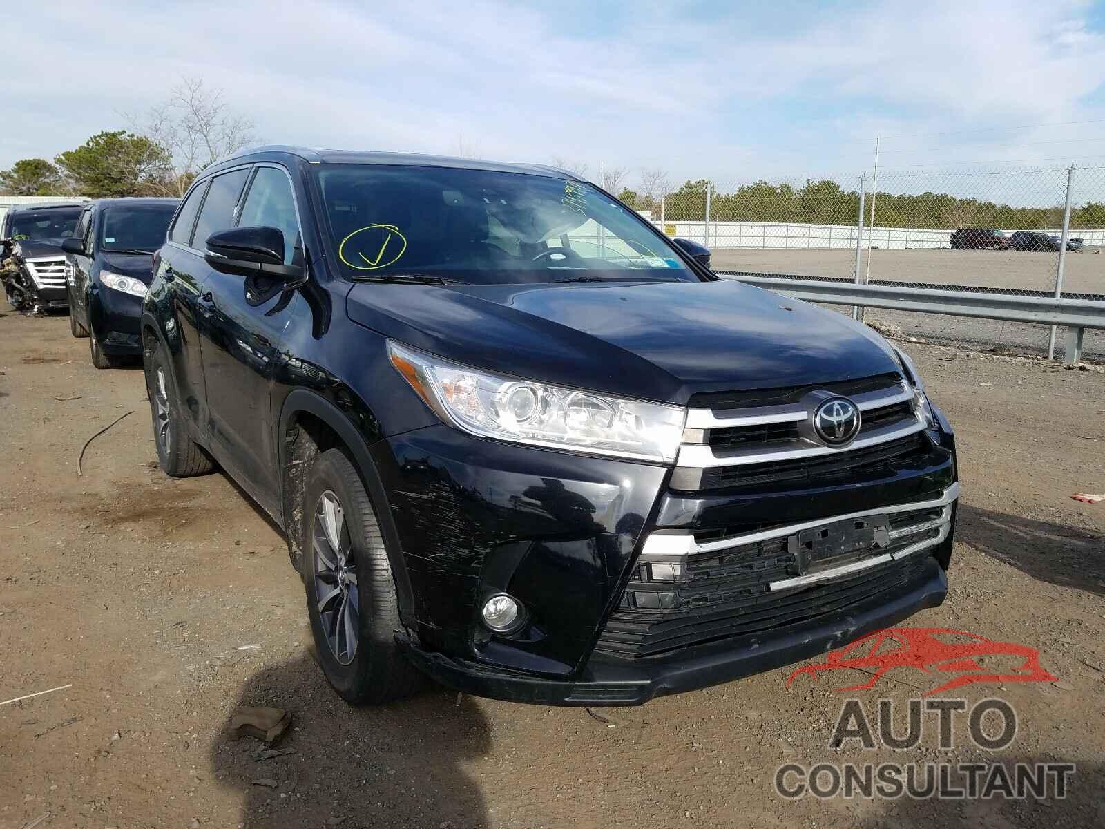 TOYOTA HIGHLANDER 2018 - 5TDJZRFH1JS831839