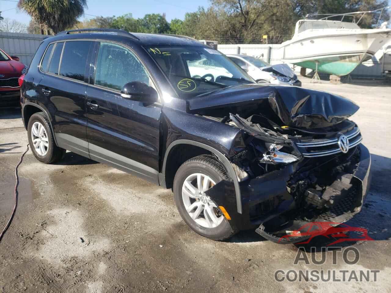 VOLKSWAGEN TIGUAN 2016 - WVGAV7AX1GW586110