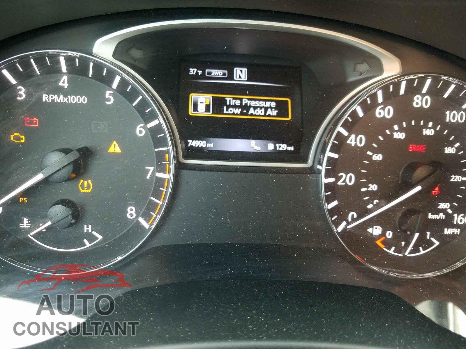 NISSAN PATHFINDER 2017 - 5N1DR2MM3HC636238