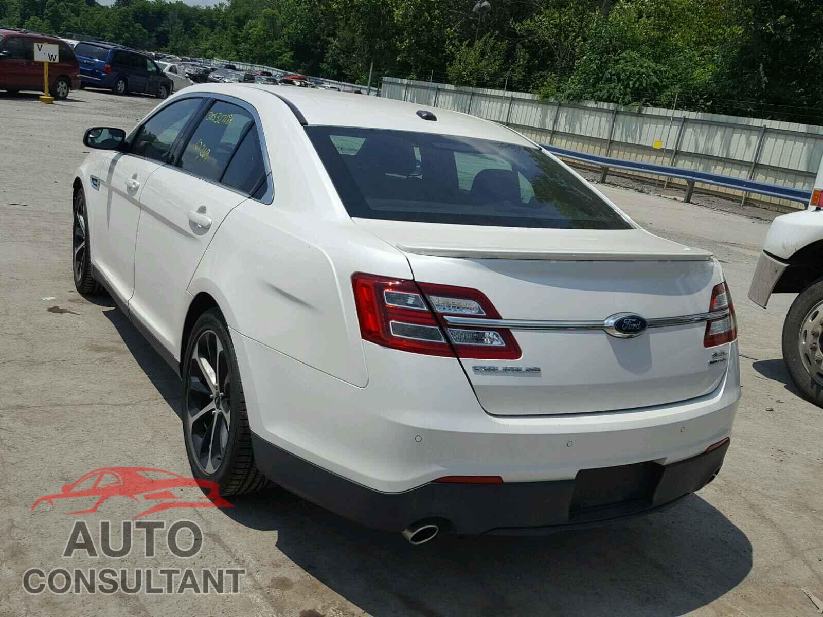 FORD TAURUS 2015 - 1FAHP2E89FG122256