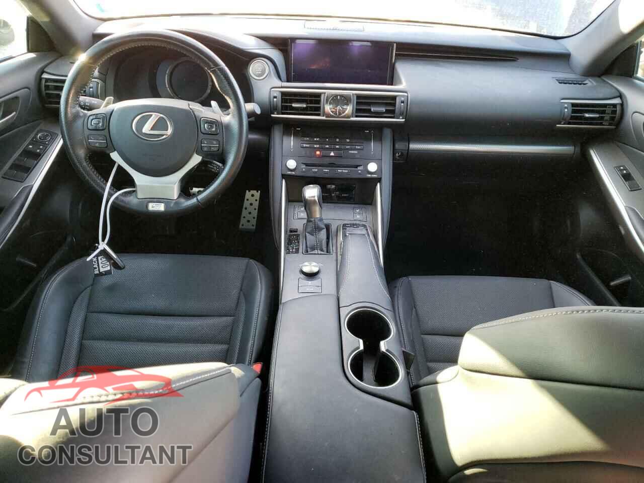 LEXUS IS 2017 - JTHBE1D25H5030832