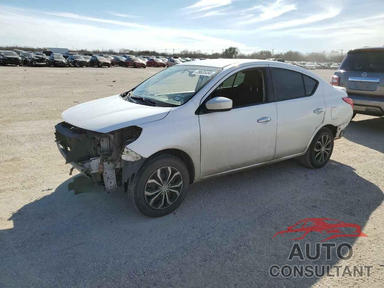 NISSAN VERSA 2018 - 3N1CN7AP5JL864939