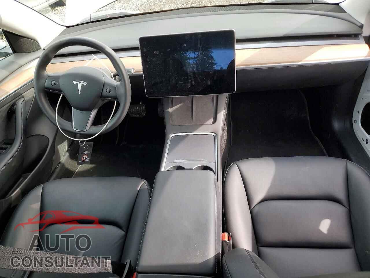 TESLA MODEL 3 2021 - 5YJ3E1EB0MF975331