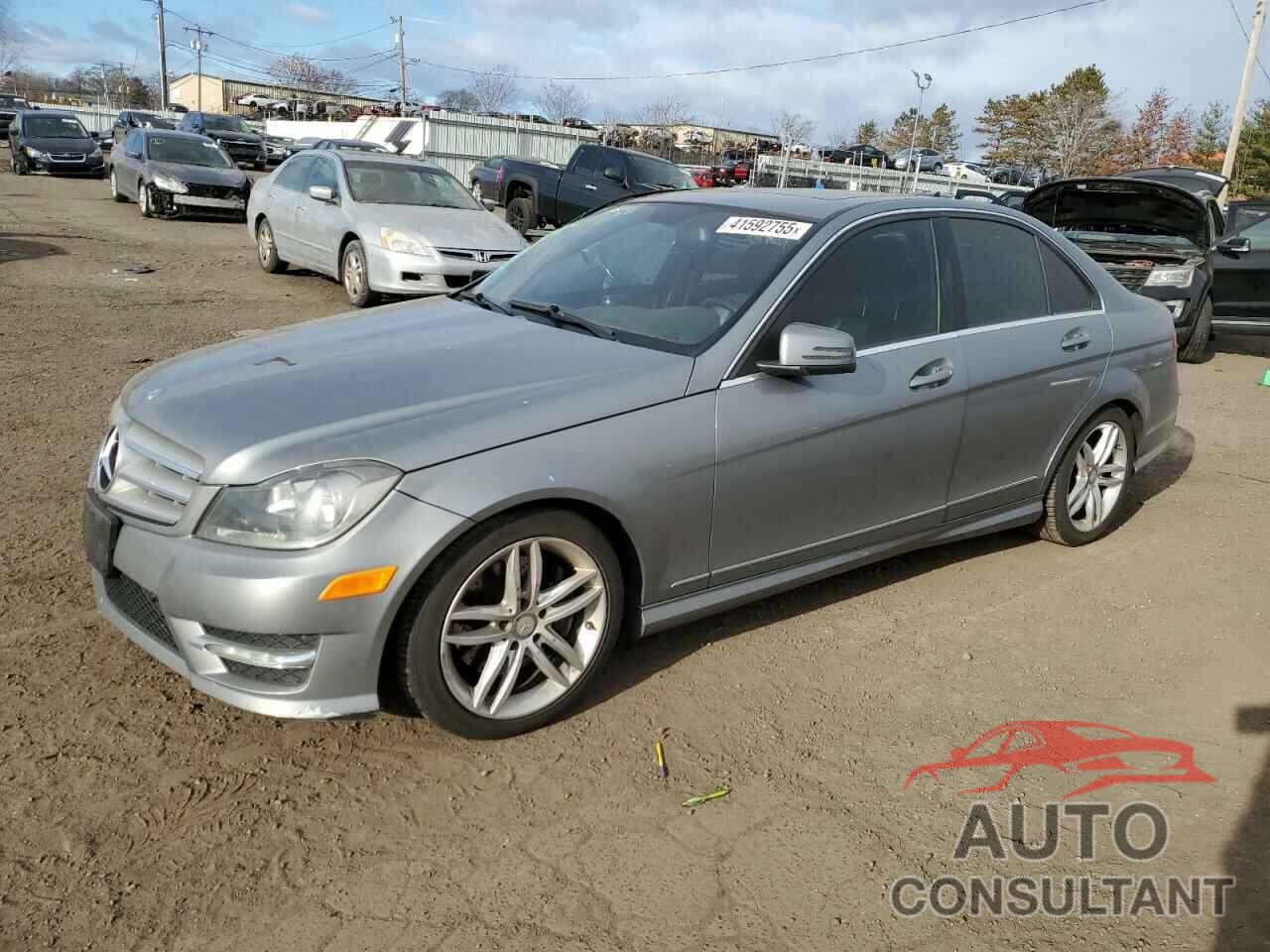 MERCEDES-BENZ C-CLASS 2013 - WDDGF8AB0DR267741