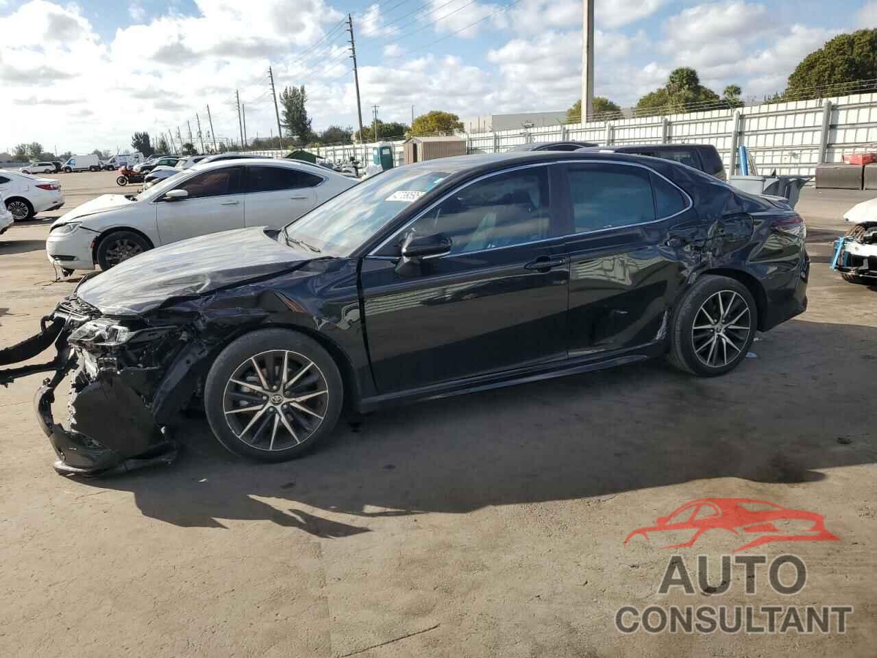 TOYOTA CAMRY 2023 - 4T1G11AK6PU788394