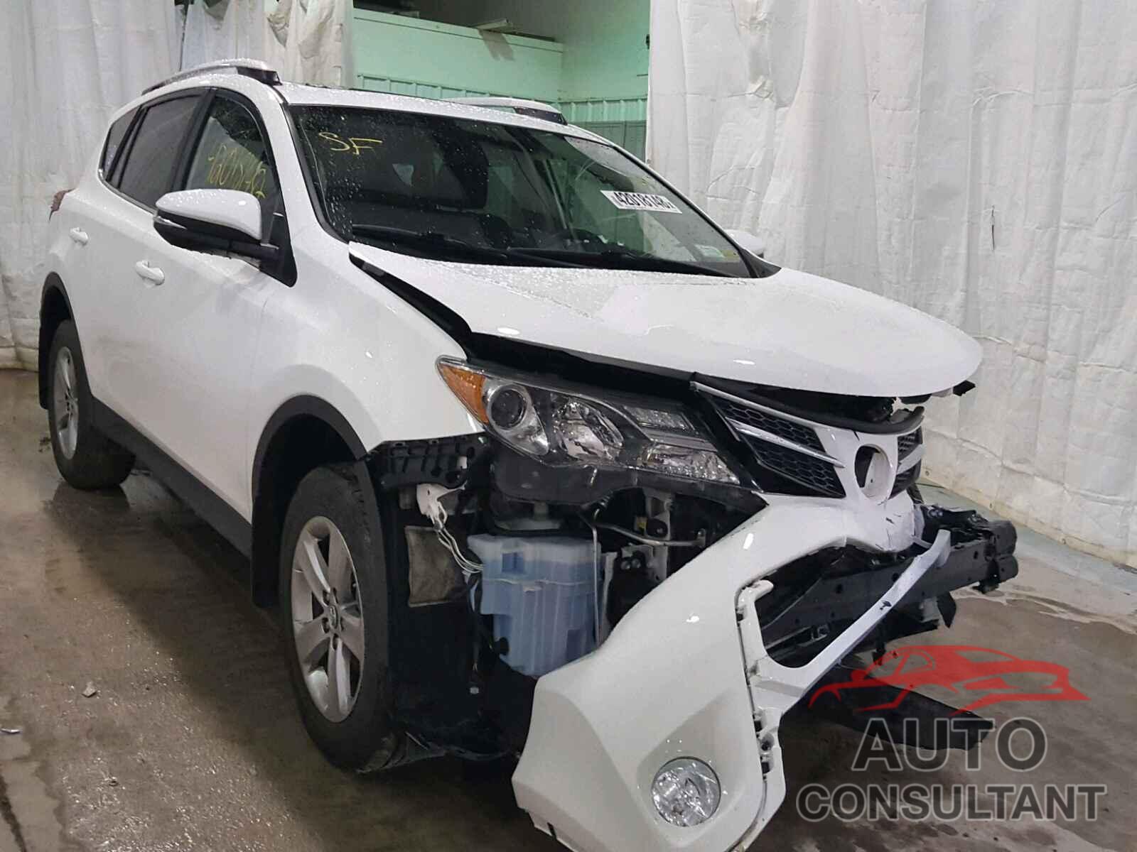 TOYOTA RAV4 XLE 2015 - 2T3RFREV8FW358658