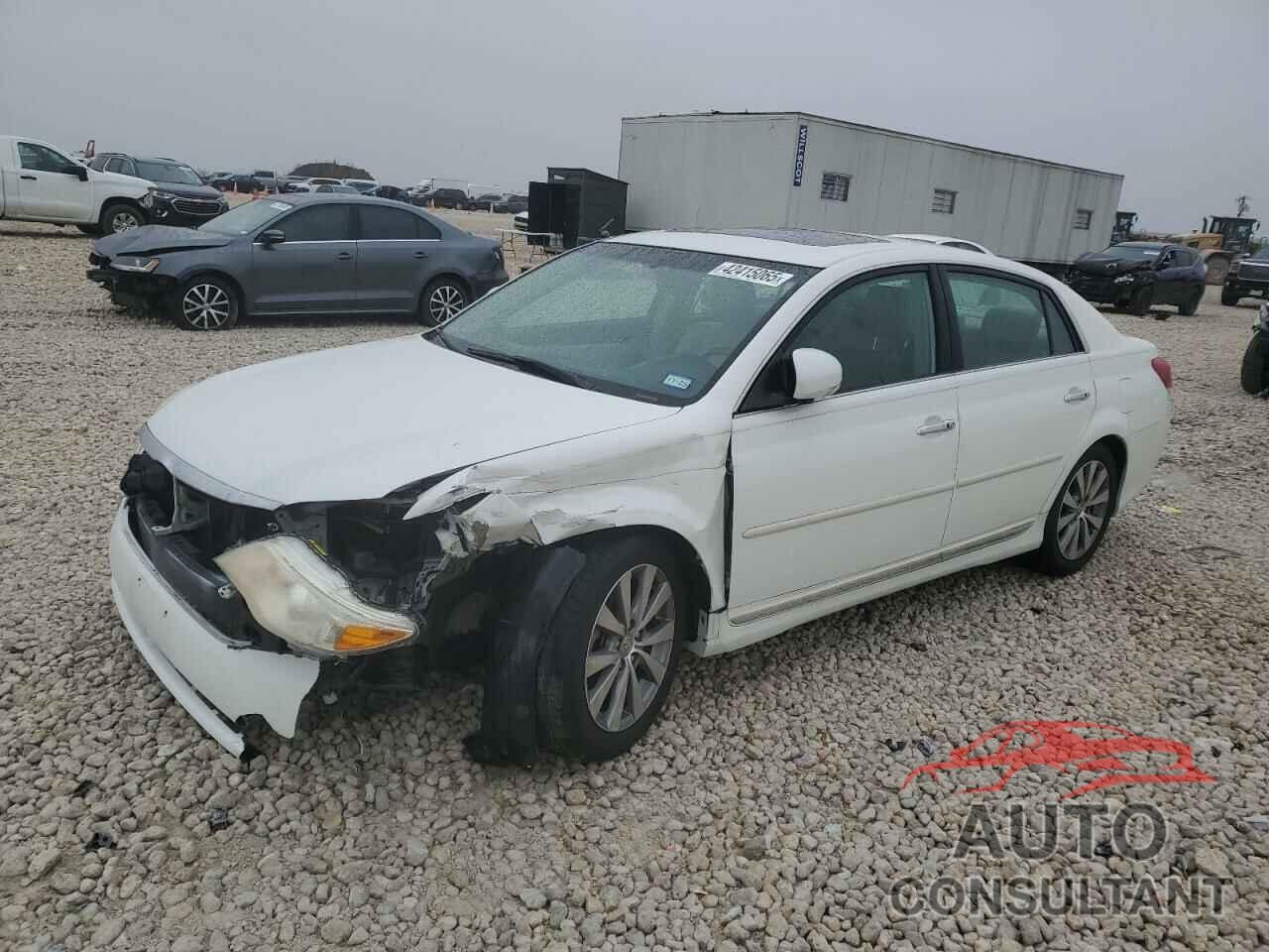 TOYOTA AVALON 2011 - 4T1BK3DB5BU405519