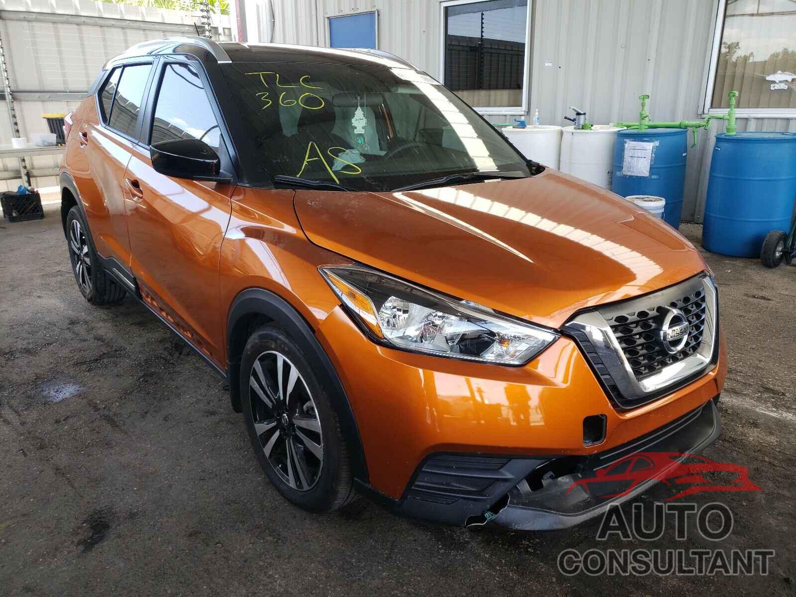 NISSAN KICKS 2018 - 3N1CP5CU8JL504369