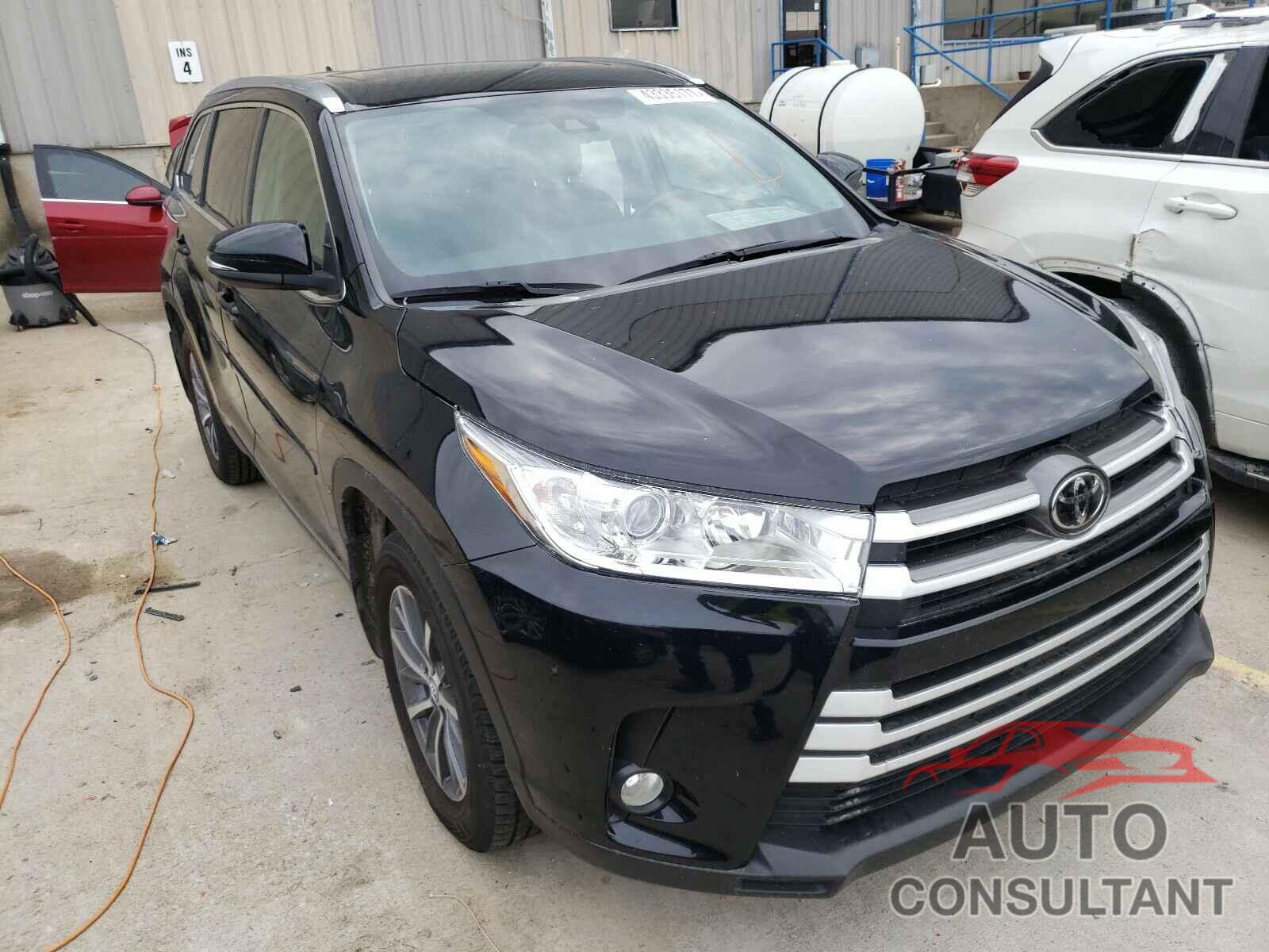 TOYOTA HIGHLANDER 2019 - 5TDJZRFH7KS949296